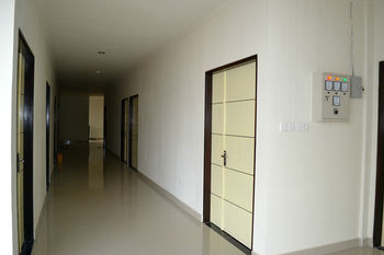 Wisma tamu Ivanka Airport Kuta (Bali)